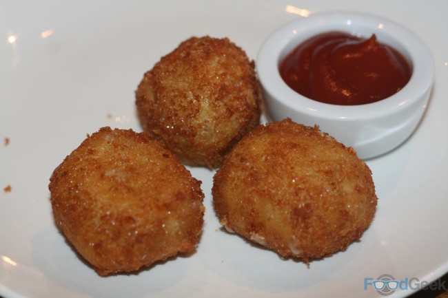 Deep Fried Mac 'N' Cheese