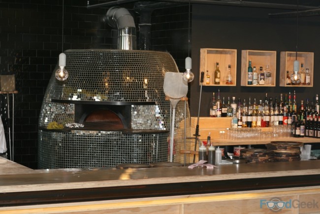 Shiny Pizza Oven